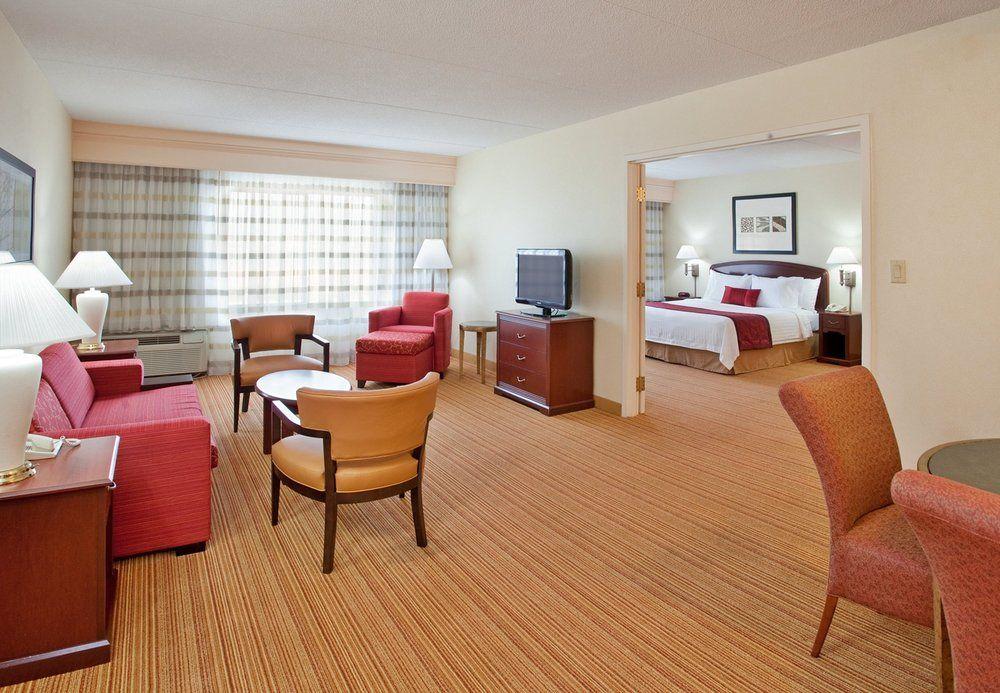 Courtyard By Marriott Toronto Mississauga/Meadowvale Hotel Kültér fotó